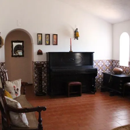 Casa Dos Passos * Сан-Браш-ди-Алпортел